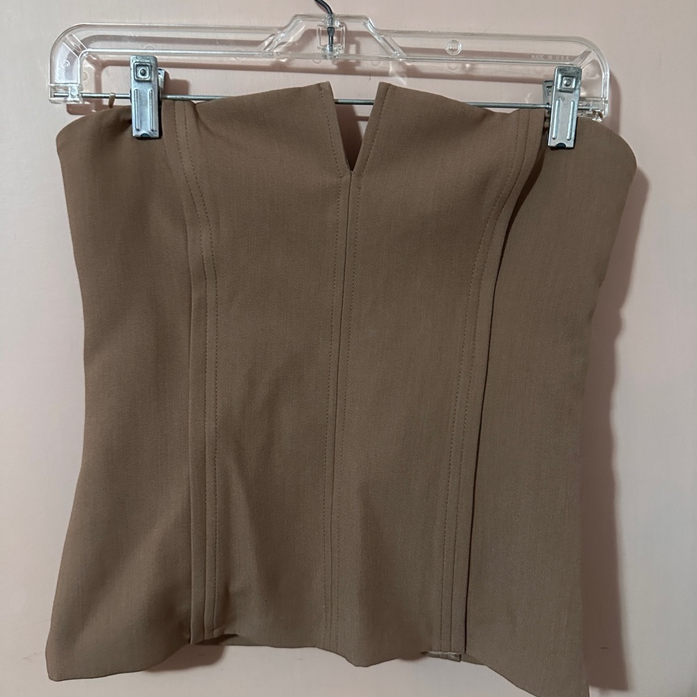 Cute light brow cropped top from Zara